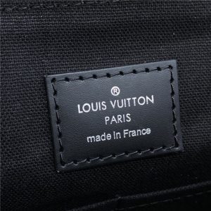 Louis Vuitton District PM