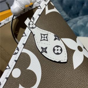 Louis Vuitton Neverfull MM Khaki