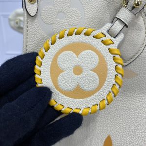 Louis Vuitton Onthego MM Cream / Saffron