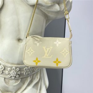 Louis Vuitton Mini Pochette Replica Accessoires (Varied Colors)