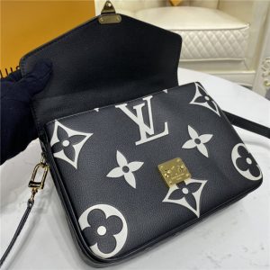 Louis Vuitton Crafty Pochette Metis Black