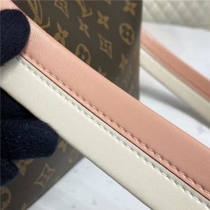 Louis Vuitton NeoNoe MM Monogram Canvas