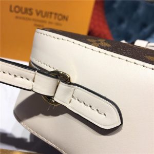 Louis Vuitton Saintonge Creme