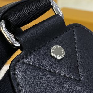 Louis Vuitton Avenue Slingbag Navy