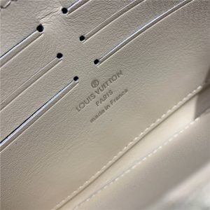 Louis Vuitton Zippy Wallet Mahina Ivory