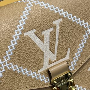 Louis Vuitton Pochette Metis Arizona