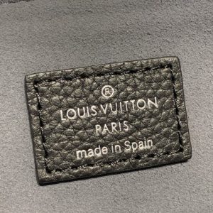 Louis Vuitton Beaubourg Hobo MM (Varied Colors)