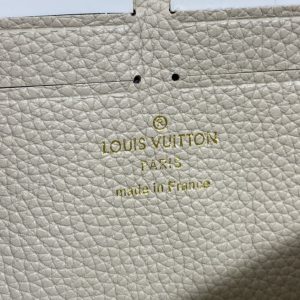 Louis Vuitton Zippy Wallet Empreinte Dove/Cream