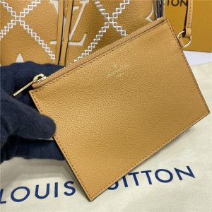 Louis Vuitton NeoNoe MM Arizona Monogram Empreinte