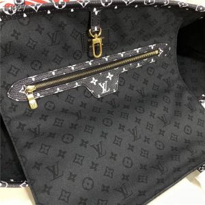 Louis Vuitton Crafty Neverfull MM Gream Red