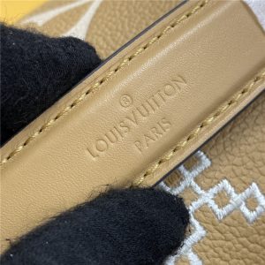 Louis Vuitton Pochette Metis Arizona