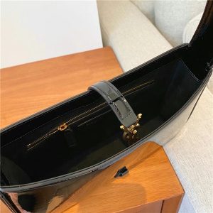 Yves Saint Laurent LE 5 A 7 Hobo Bag Black Patent