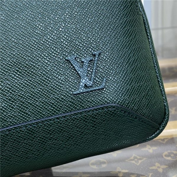 Louis Vuitton Avenue Sling Bag Taiga Leather – Men (Epicea)