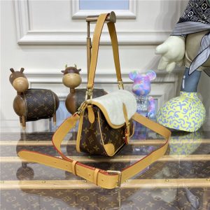 Louis Vuitton Diane Monogram Cozygram