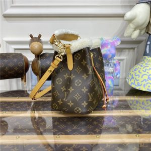 Louis Vuitton NeoNoe BB Monogram Cozygram