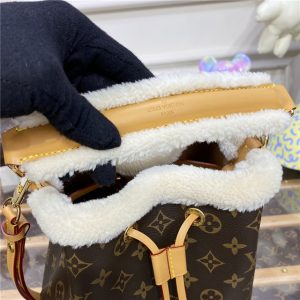 Louis Vuitton NeoNoe BB Monogram Cozygram