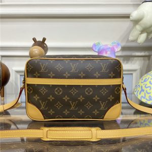 Louis Vuitton Trocadero MM 27 Monogram