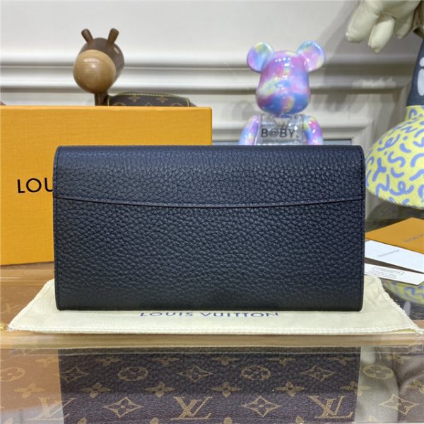 Louis Vuitton Capucines Wallet