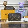 Louis Vuitton Maida Hobo Tourterelle