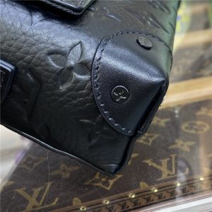 Louis Vuitton Steamer Wearable Wallet Taurillon Monogram