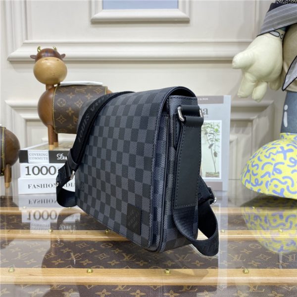 Louis Vuitton District PM Messenger Damier Graphite Canvas