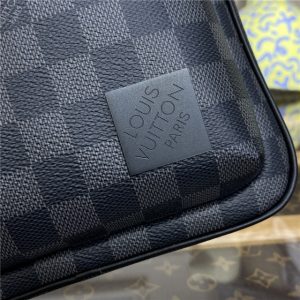 Louis Vuitton Avenue Slingbag Damier Graphite Canvas